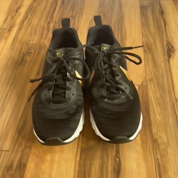 LN Nike Air Max Motion LW Black & Metallic Gold size 10 - Picture 2 of 8